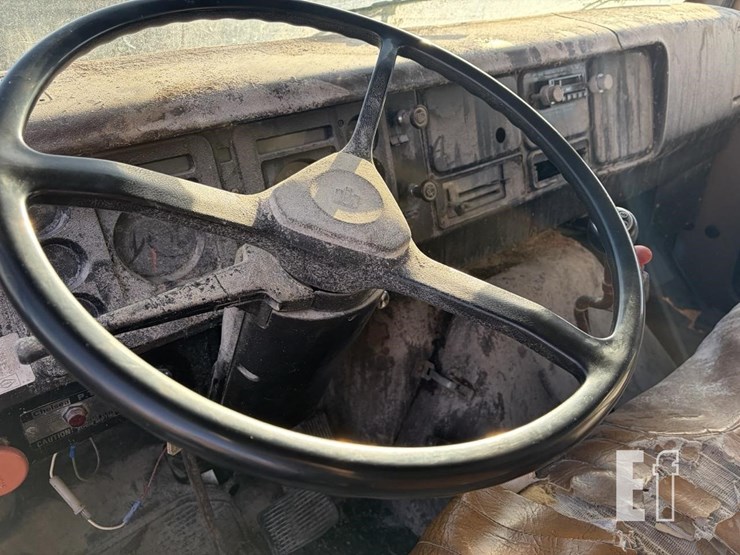 1981-international-s1900-image-8