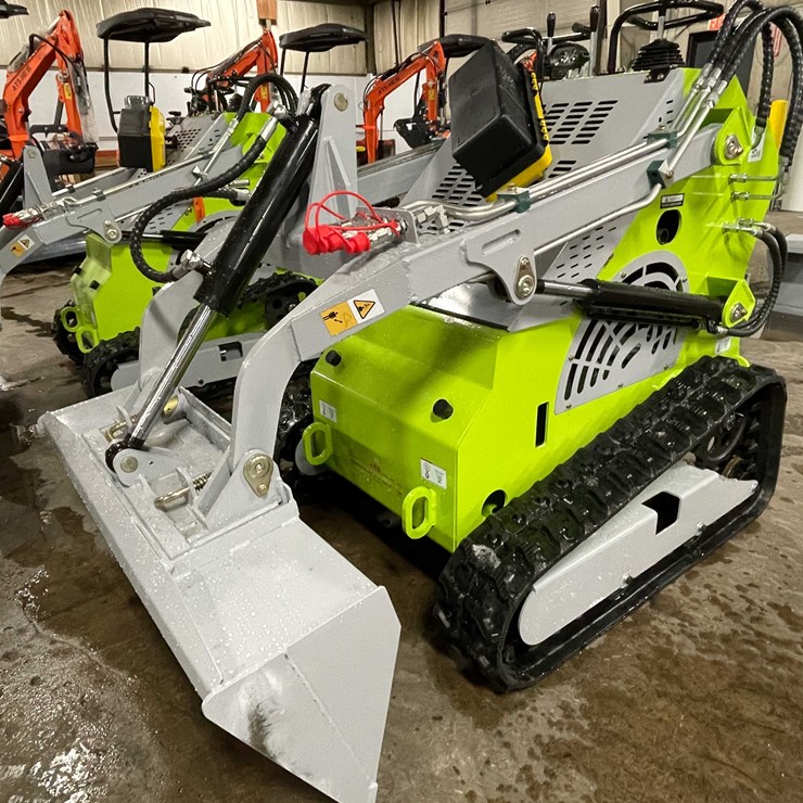 #2005 • 2025 Unused Landhero Mini Skid Steer Loader (O9)