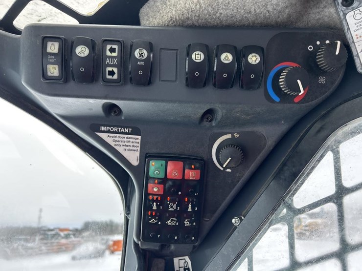 2019-deere-331g-image-47