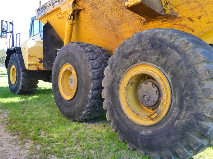 komatsu-hm400-image-7