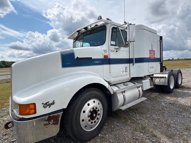1994-international-9400-eagle-image-1