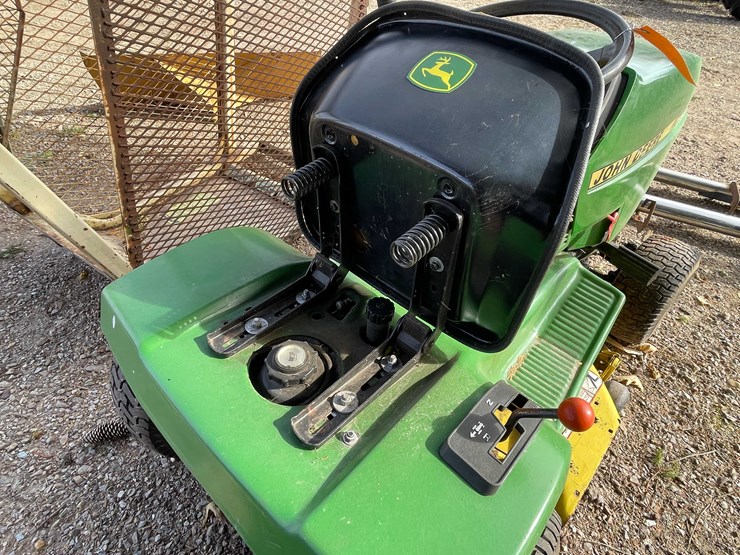 john-deere-165-image-8
