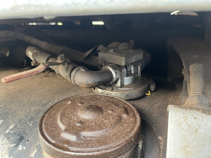 #2201-•-1988-freightliner-mb80-tandem-axle-dump-truck-image-45