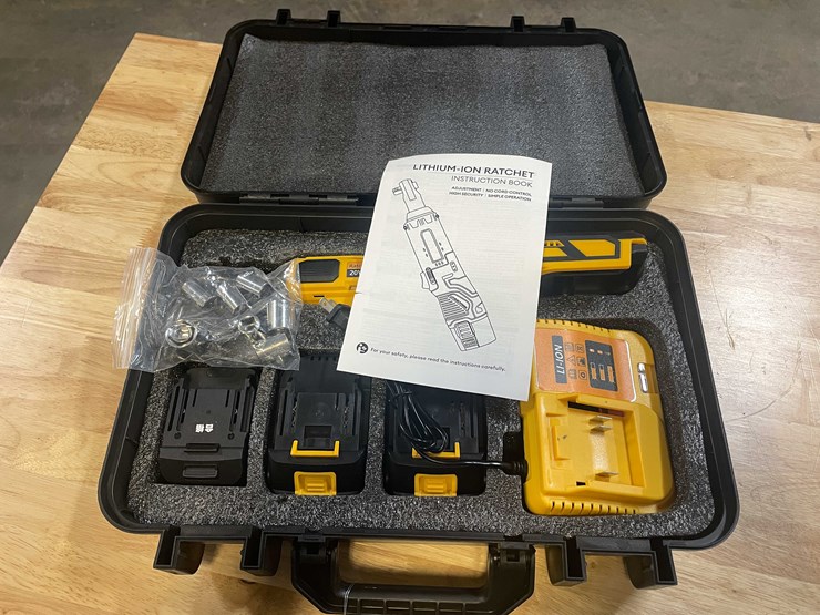 #2033-•-dewalt-style-cordless-ratchet-wrench-with-(2)-batteries,-charger-and-case-(pr12)-image-1