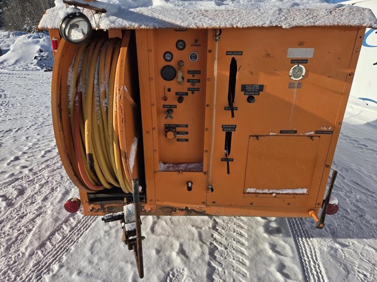 #5000-•-sewer-equipment-tandem-axle-sewer-jetter-trailer-image-23