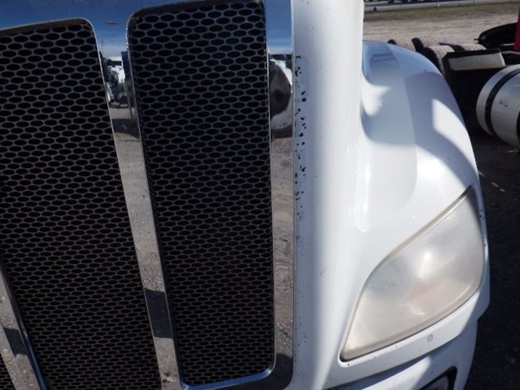 2016-peterbilt-579-image-4