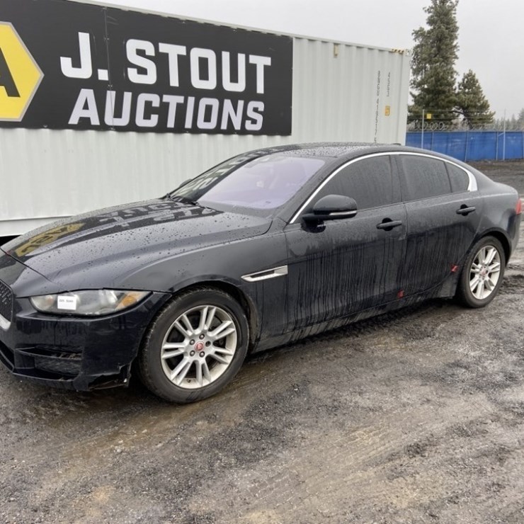 2017 Jaguar XE 25T Sedan