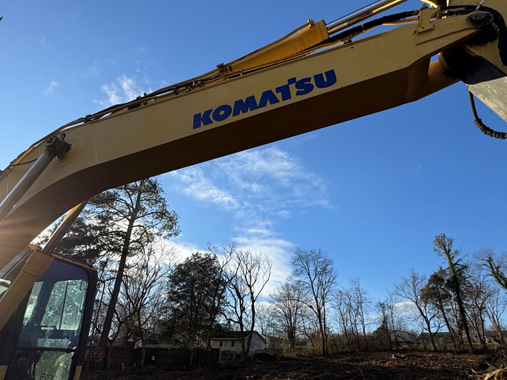 komatsu-pc270-lc-8-image-23