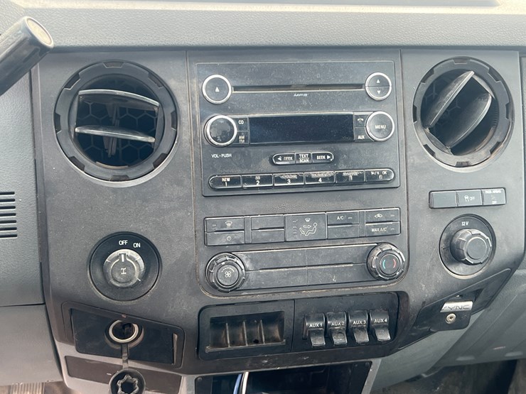 2015-ford-f350-xl-image-18