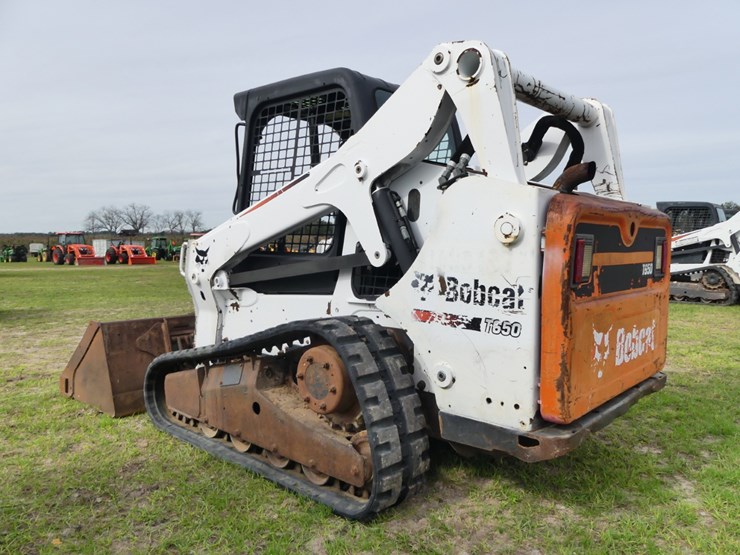 2014-bobcat-t650-image-4