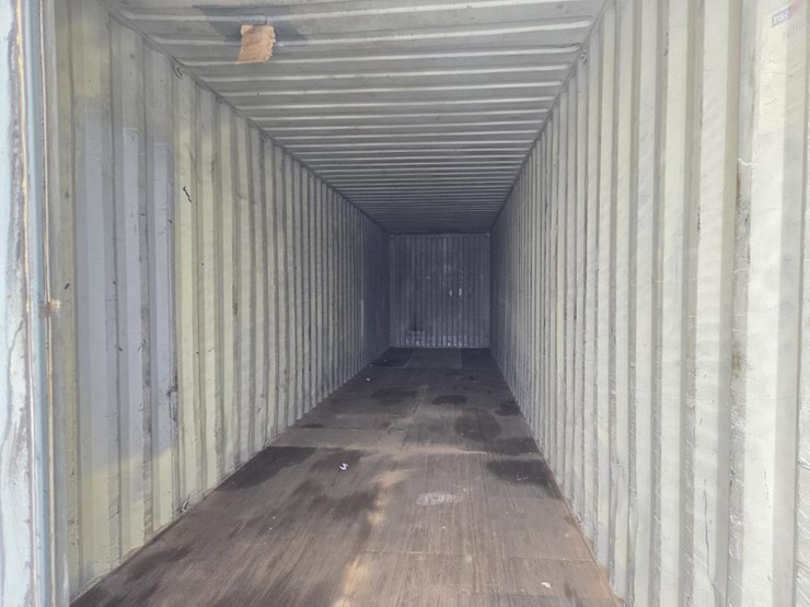 #5002-•-40'-shipping-container-image-9