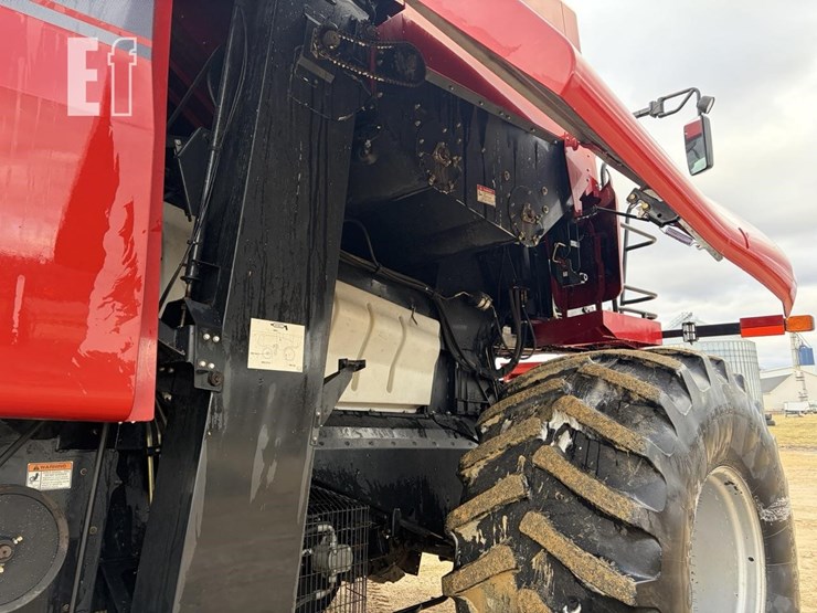 2012-case-ih-7120-image-11