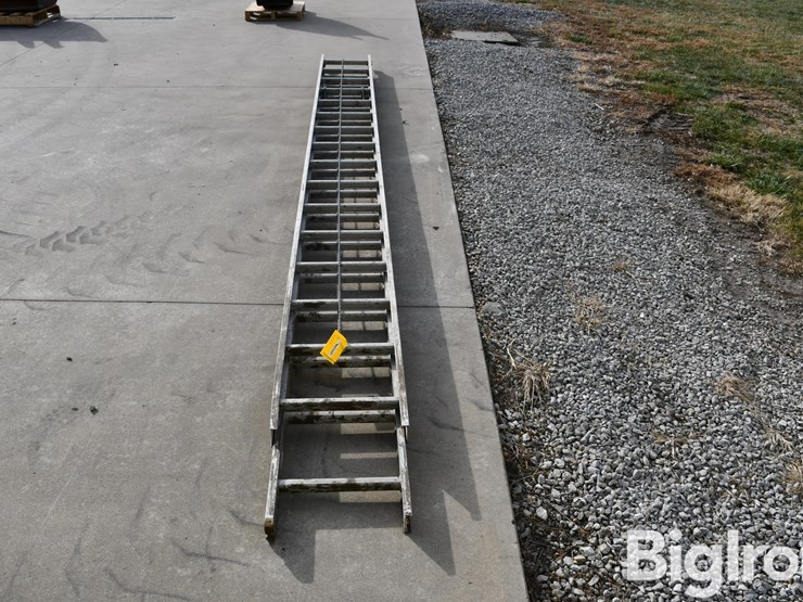 werner-d-1232-2-32'-ladder-image-6