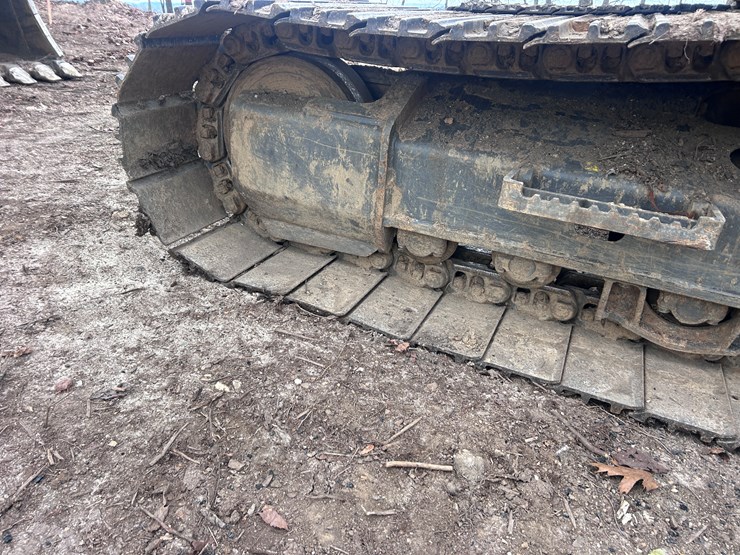 2022-volvo-ec220el-image-44