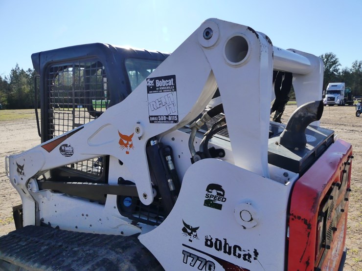 2021-bobcat-t770-image-8