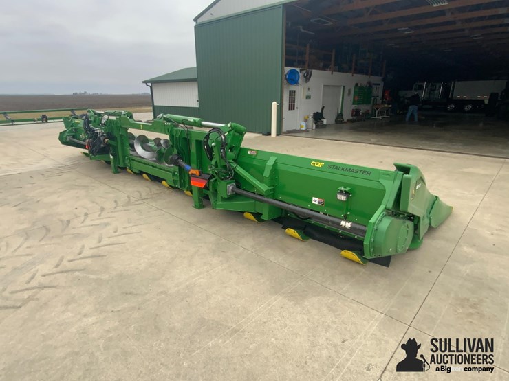 2021-john-deere-c12f-image-5