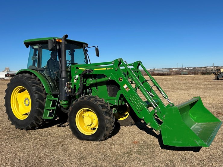 john-deere-6105e-image-26