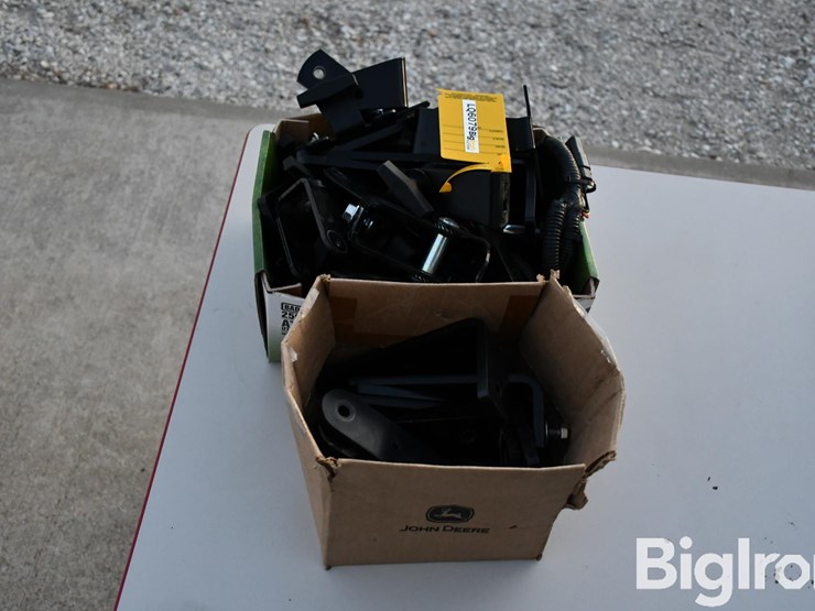 display-mounting-brackets-image-6