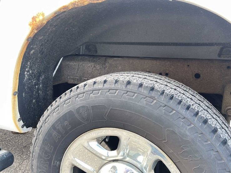 2016-ram-2500-tradesman-image-26