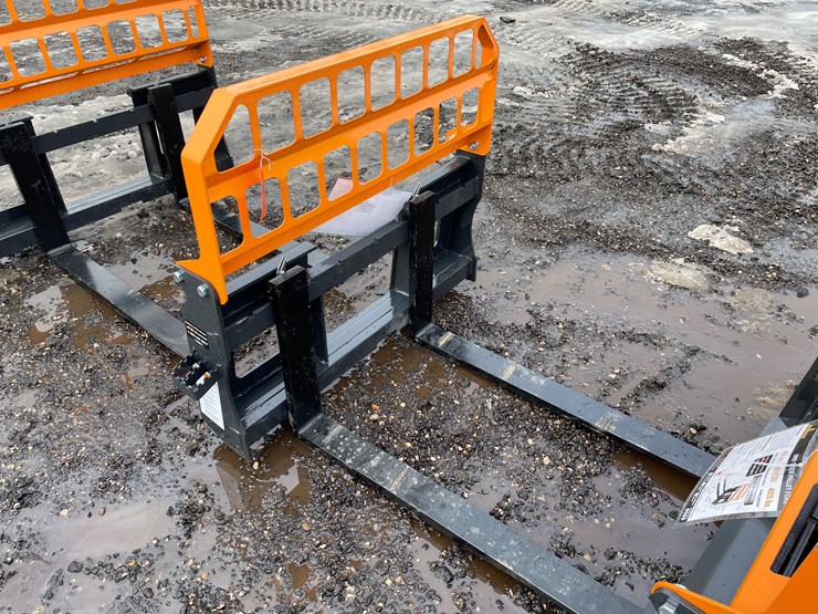 #1171-•-unused,-landhonor-pallet-fork-image-2