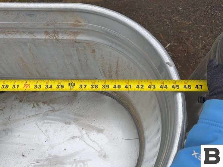 behlen-country-galvanized-round-end-stock-tanks---factory-defect/damaged-image-5