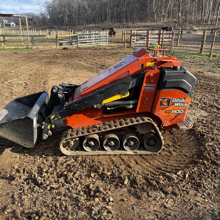 2018 DITCH WITCH SK800