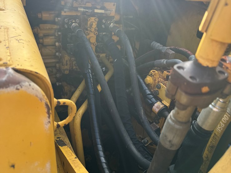 komatsu-pc270-lc-8-image-78