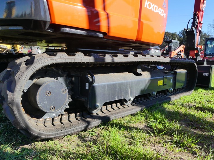 2025-kubota-kx040-5-image-6