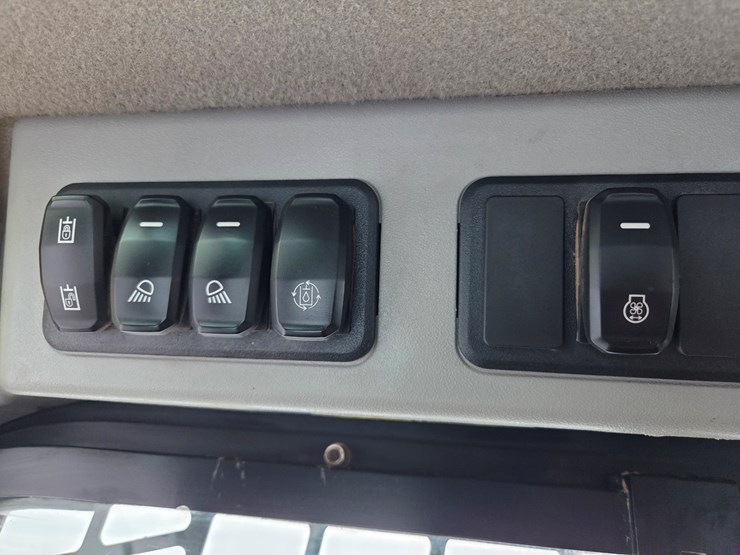 caterpillar-299d3-image-40