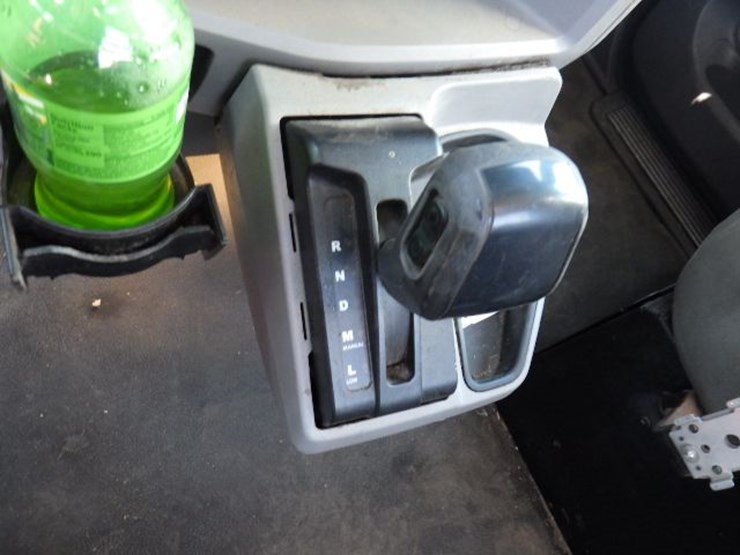 2016-peterbilt-579-image-19