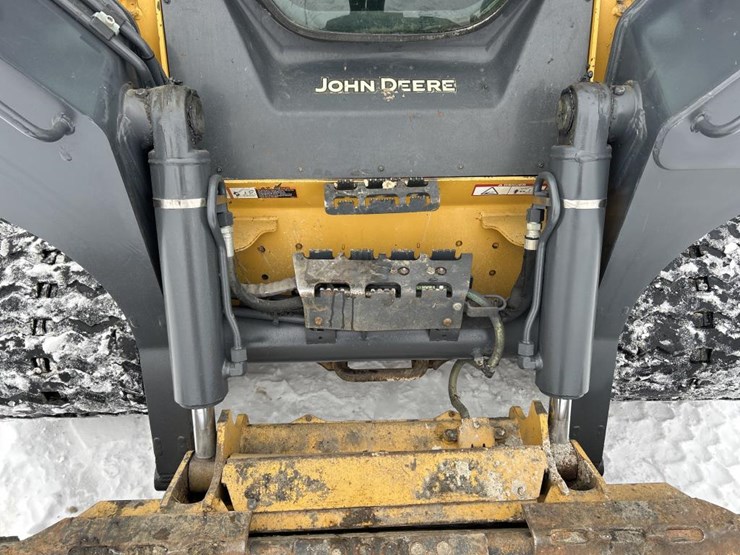 2019-deere-331g-image-11