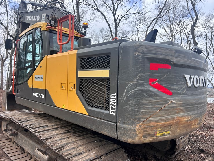 2022-volvo-ec220el-image-12