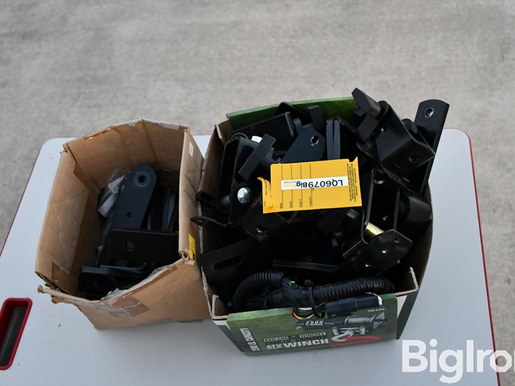 display-mounting-brackets-image-4