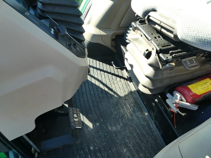 john-deere-6120e-image-15