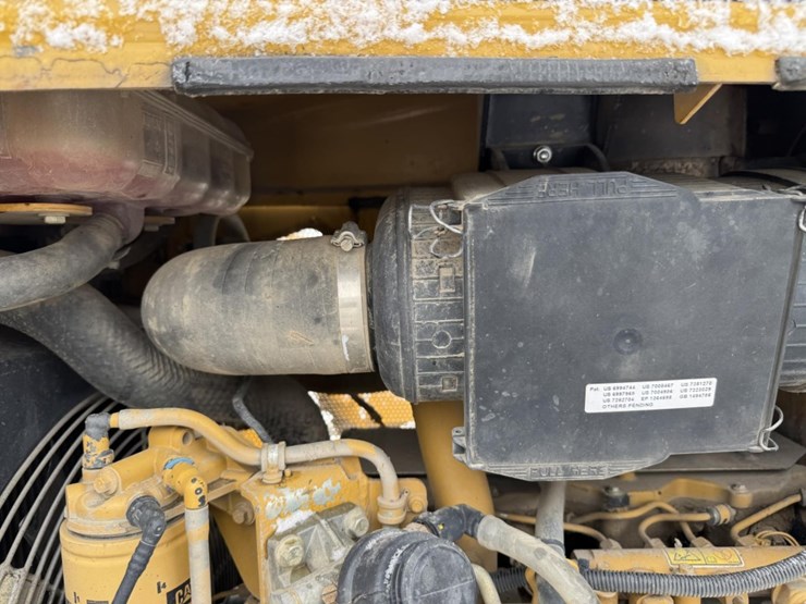 caterpillar-d4k-xl-image-37