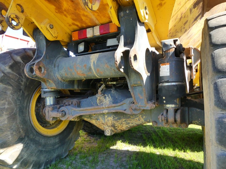 komatsu-hm400-image-5