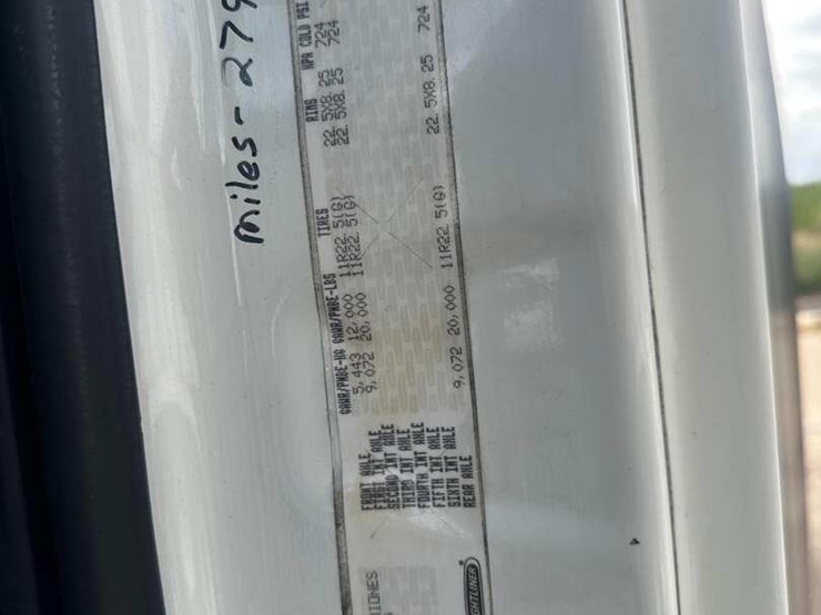 2014-freightliner-cascadia-image-8