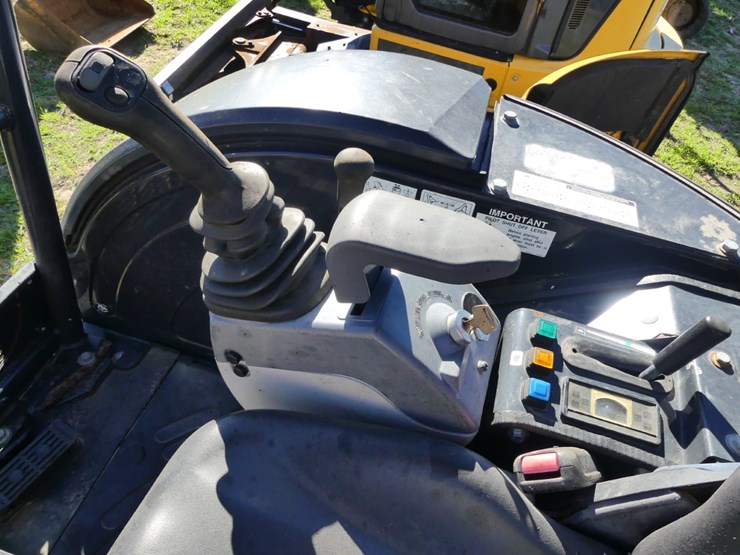 2020-deere-26g-image-12