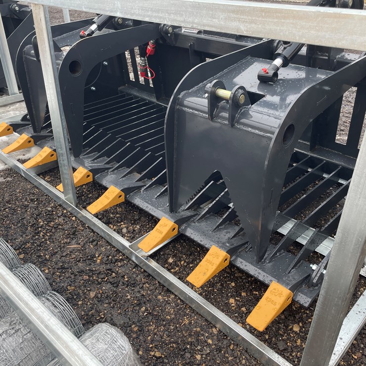 #1161 • Unused, Landhonor Hydraulic Grapple Bucket