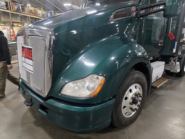 2017-kenworth-t680-image-9