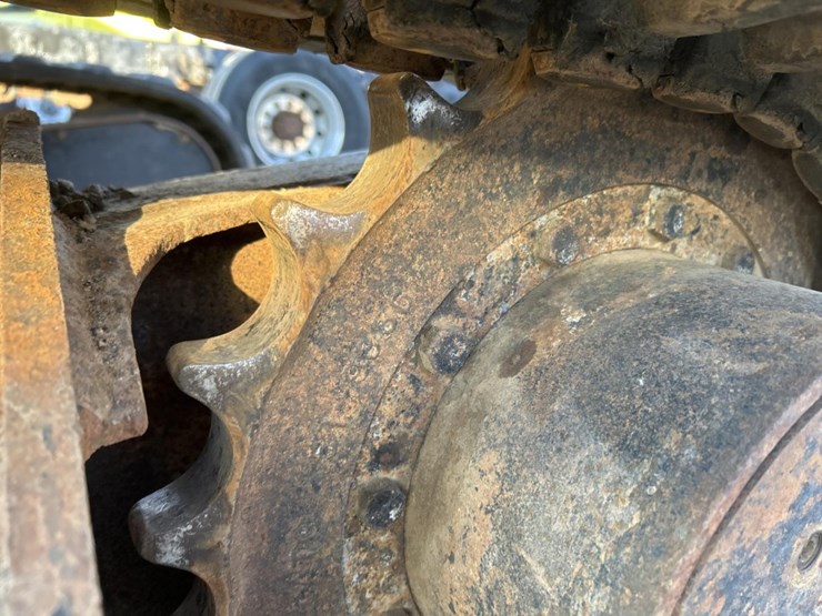 caterpillar-307-image-76