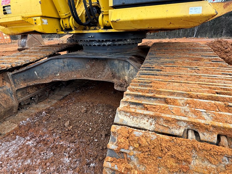 komatsu-pc490-lc-11-image-12