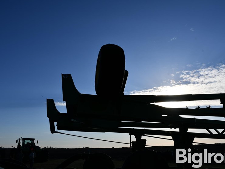 2020-john-deere-1775nt-image-18