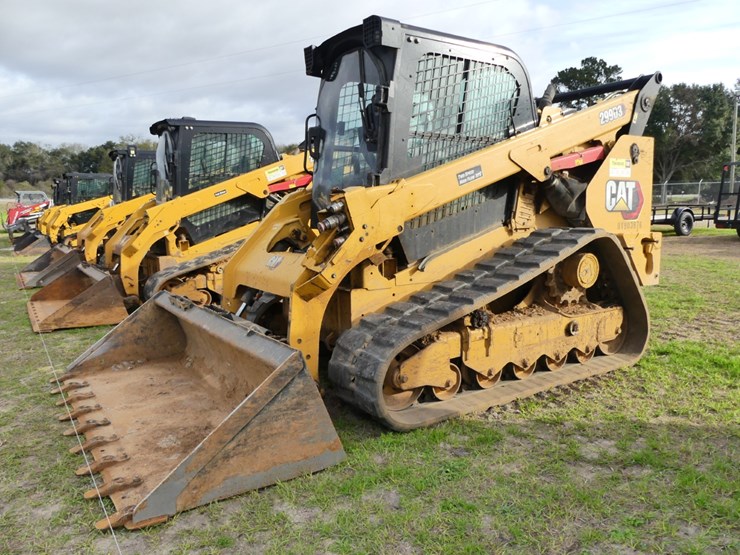 2021-caterpillar-299d3-image-1