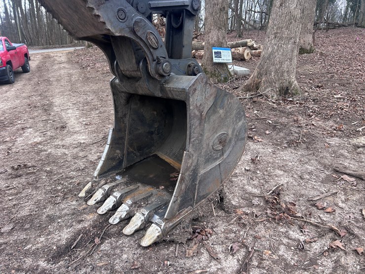 2022-volvo-ec220el-image-40