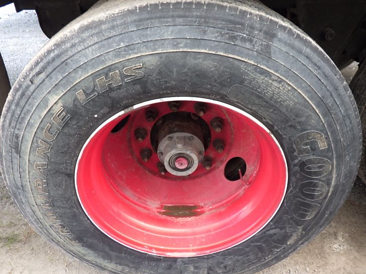 2018-hyundai-translead-image-15