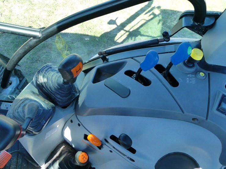 2021-new-holland-powerstar-110-image-14