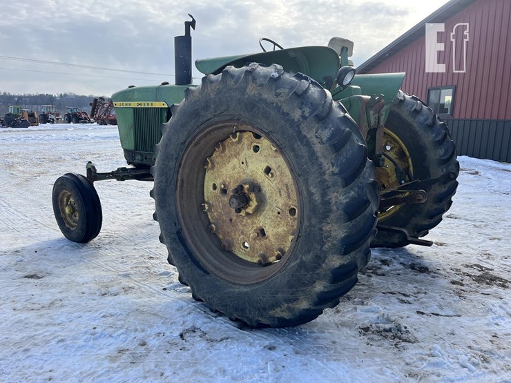 john-deere-3020-image-3