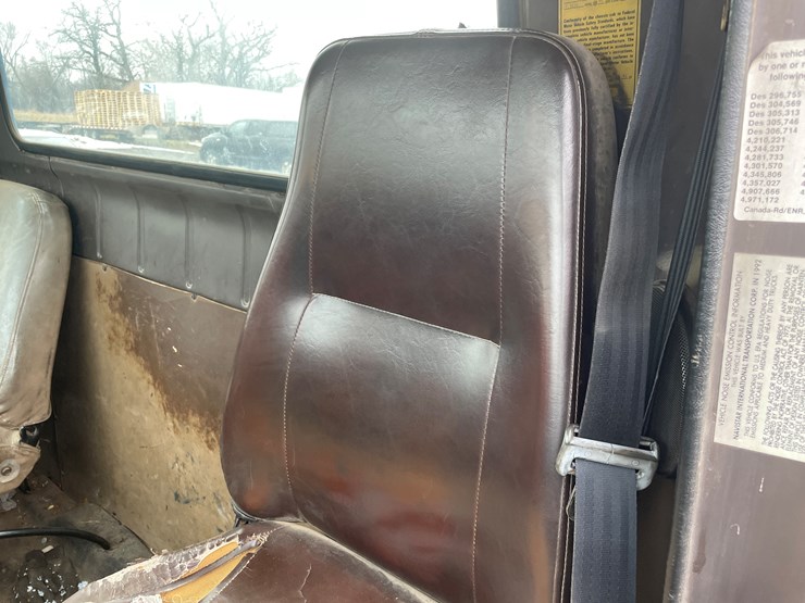 #1015-•-1992-navistar-international-transportation-flatbed-truck-(has-wi-title)-image-51