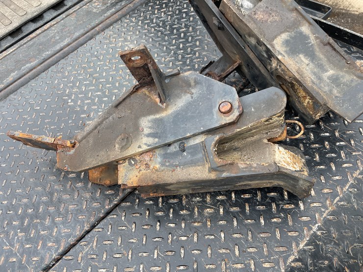 #1307-•-western-ultramount-plow-mount-and-wiring-image-15